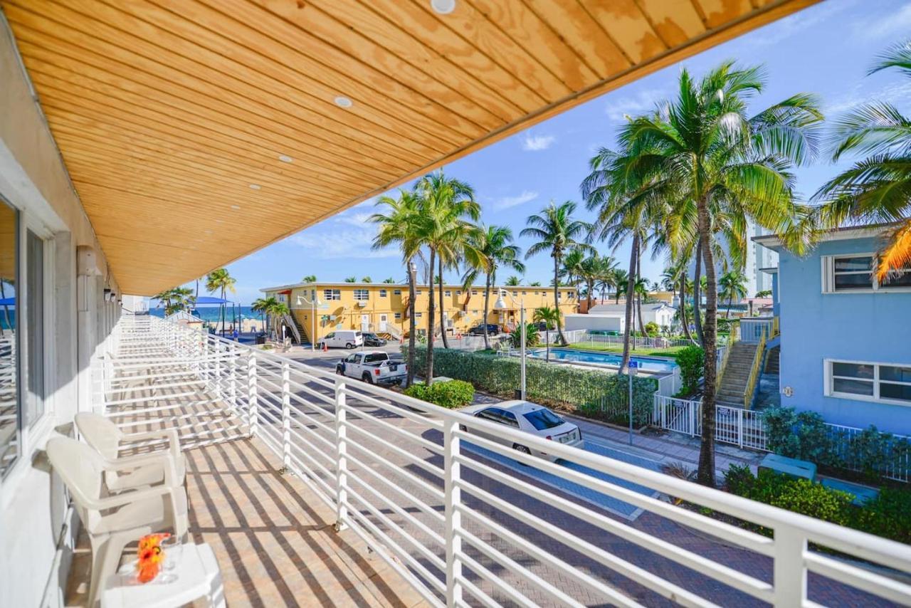 Cozy 1 Bedroom With Pool Steps From The Beach #41 Hollywood Exterior photo